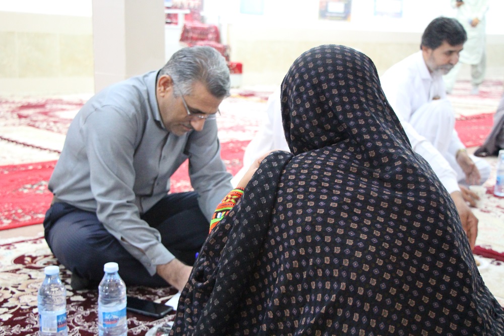 برپایی میز خدمت جهادی در شهرستان ایرانشهر