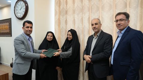 آیین تجلیل و تقدیر از  روانشناسان و مشاورین  کمیته امداد امام خمینی(ره) استان کرمانشاه