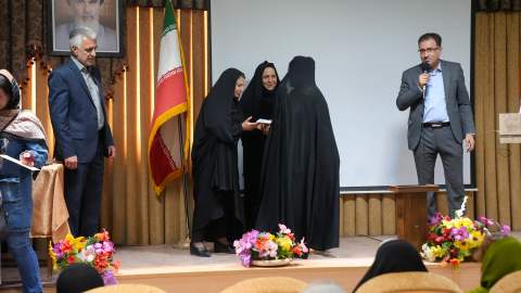 همایش آگاه بخشی ازدواج و مهارت ویژه مددجویان کمیته امداد کرمانشاه برگزار شد