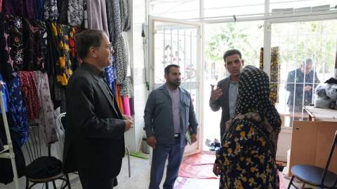 در دومین روز از هفته دولت سفر خدمت‌رسانی مدیرکل کمیته امداد استان کرمانشاه به سنقر و کلیایی؛ از اشتغ