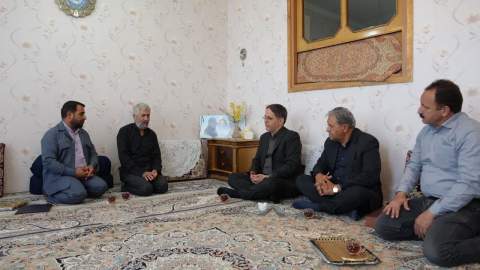 در دومین روز از هفته دولت سفر خدمت‌رسانی مدیرکل کمیته امداد استان کرمانشاه به سنقر و کلیایی؛ از اشتغ
